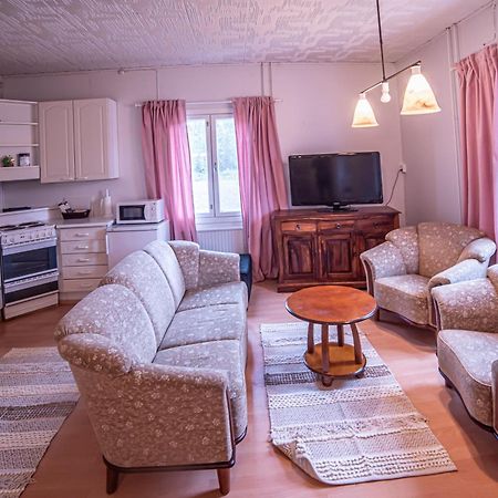 Arctic Guesthouse & Igloos Рануа Екстериор снимка