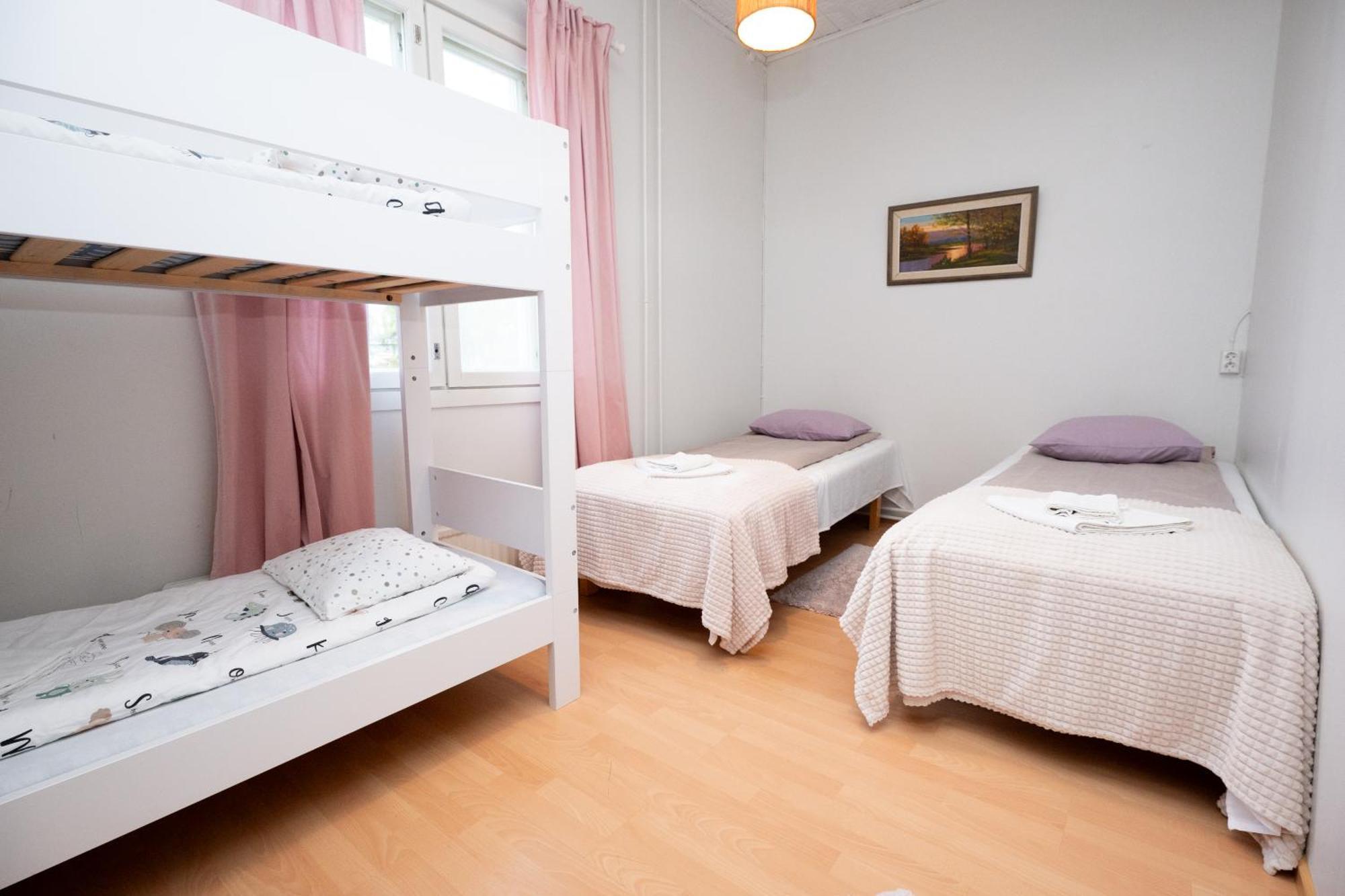 Arctic Guesthouse & Igloos Рануа Екстериор снимка